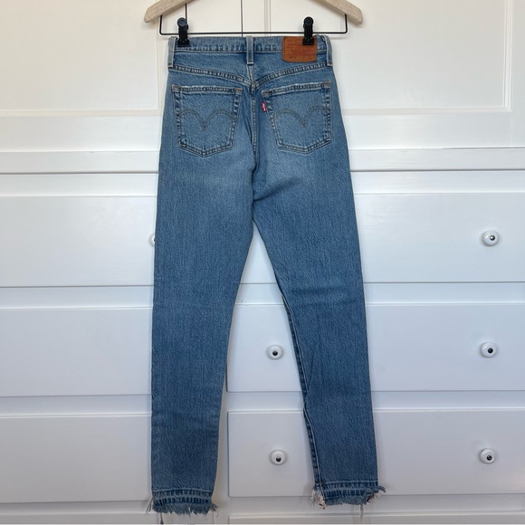 Levi’s 501 Skinny - Picture 6 of 9